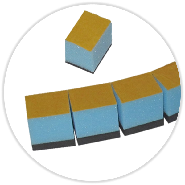 Kombifoam-Schaumstoffwürfel  RG35 blau / RG65 schwarz 50x35x40 mm selbstklebend als Streifen 35x 1000 x 40 mm